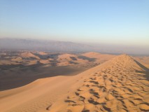Dans les dunes de sable